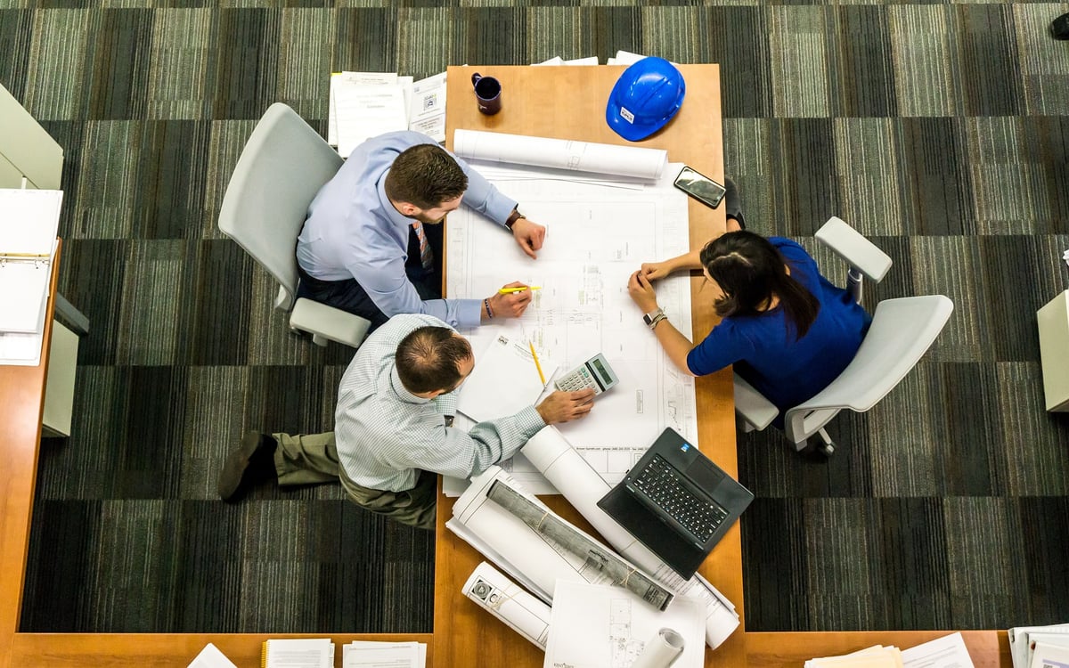 Exploring Different Types of Business Models: Analyzing Their Pros, Cons and Digital Applications